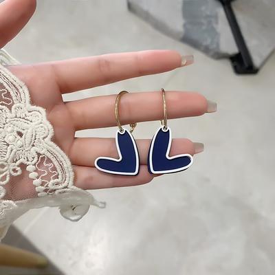 Contrast Color Love Earrings French High-End Blue Earrings Retro Niche Design Temperament Stud Earrings