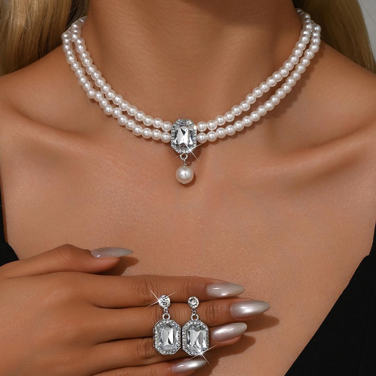 

Double Layer Necklace Super Flash Tassel Necklace Earrings Suit Women s Light Luxury High-end Sense Clavicle Chain Necklace