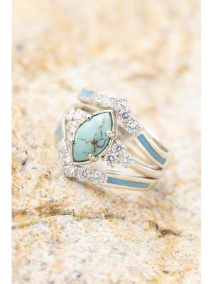 Turquoise Diamond Ring Set: Unique Three-Piece Jewelry Collection.