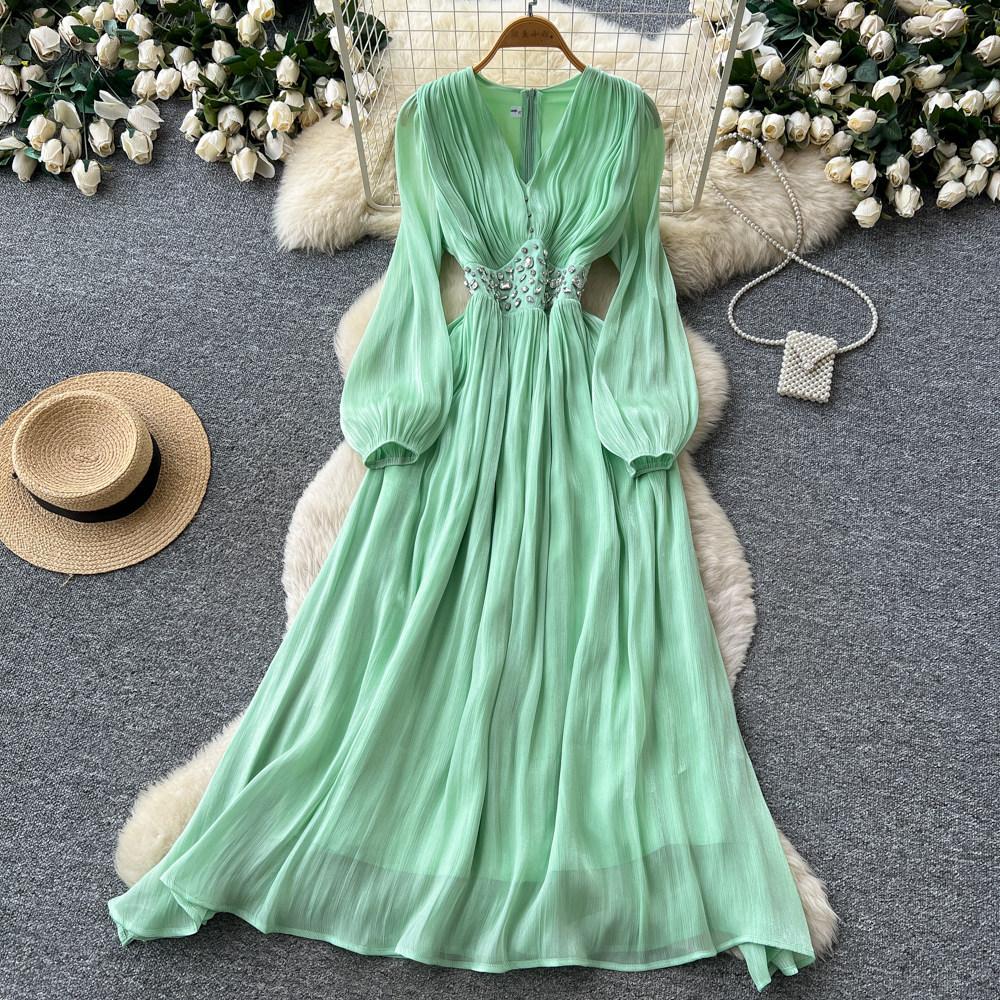 French retro red V-neck lantern sleeve bead dress, women's waist and thin temperament elegant and big swing dress