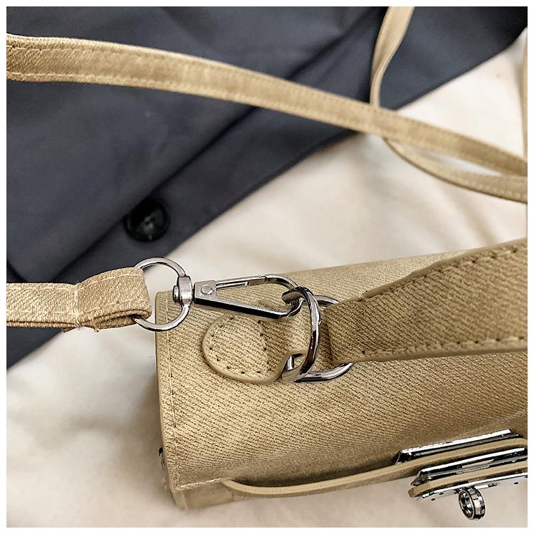 2026 Large-Capacity Retro Crossbody Small Square Bag with Lock Closure