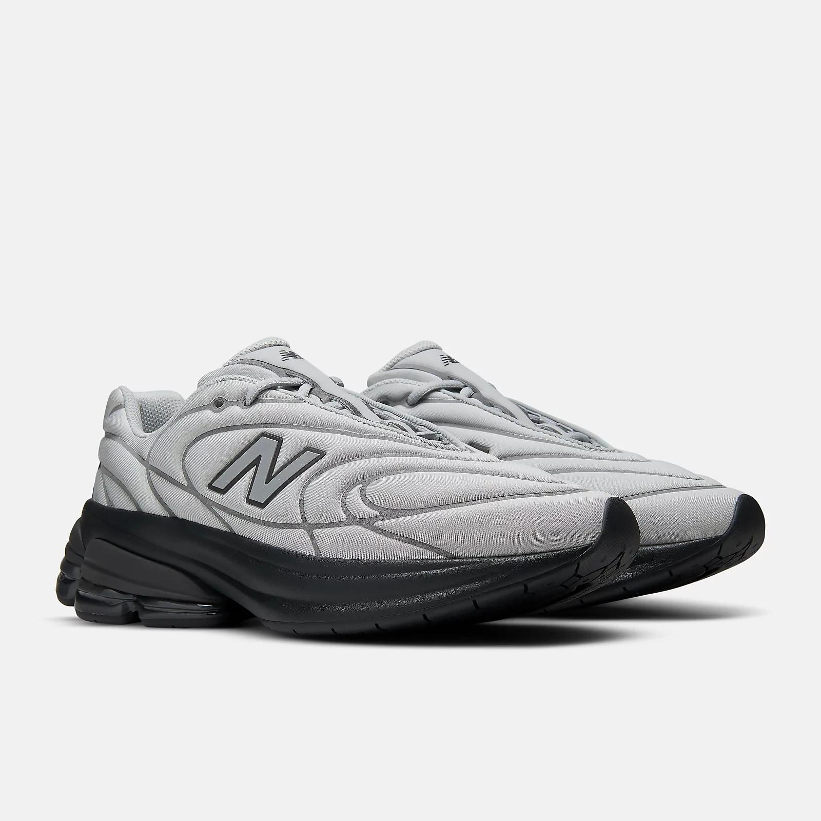 U50303L3 New Balance 5030  Raincloud/Black Metallic  (Men s) 4.5