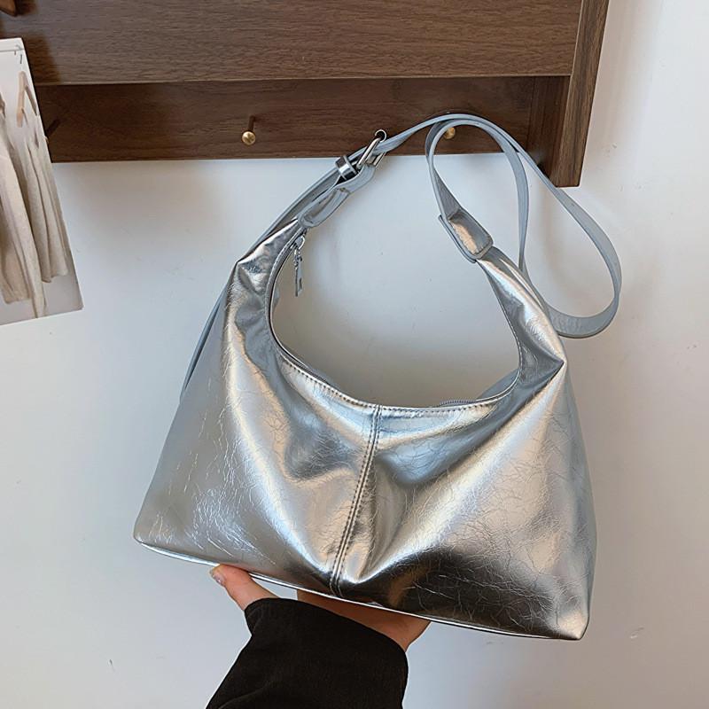 

Fashionable Stylish Tote Bag For Summer Commuting With Large Capacity And Unique Design Silver