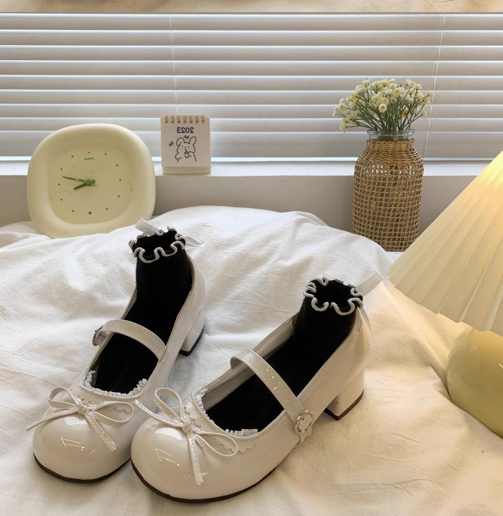 

Mary Jane shoes women s 2025 new spring versatile light mouth round head bow jk with skirt French thick heel single shoes 35