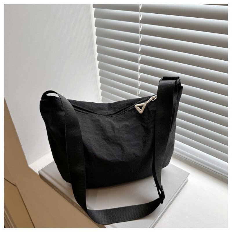 Nylon Dumpling Bag, Men's and Women's Messenger Bag, Simple Sports Style, Large Capacity Casual Shoulder Bag, Light Weight