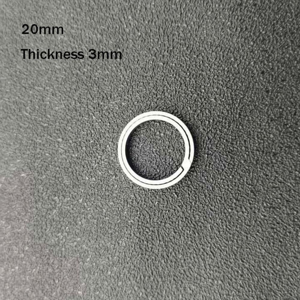 

Real Titanium Alloy Keychains Buckle Pendant Man Car Keychain Accessories Male Creativity Gift 20mm Silver