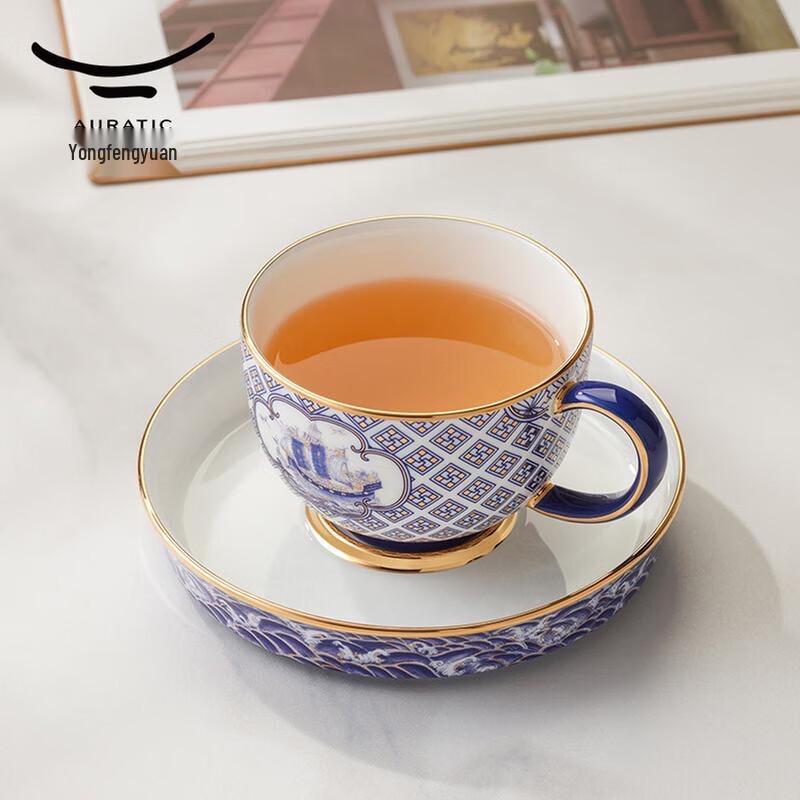 

Yongfengyuan Four Seas Rising Peace 15-Piece Dinnerware Set