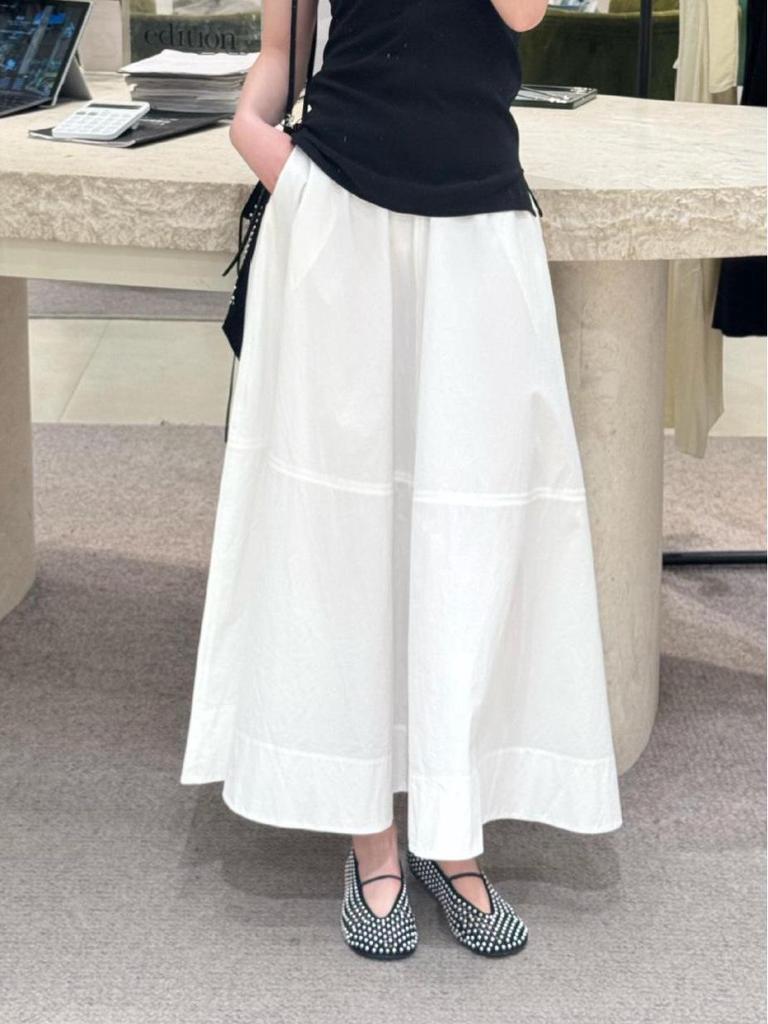 ED26 Sleeveless Black Top & White Skirt Set for Women - Summer Casual Style