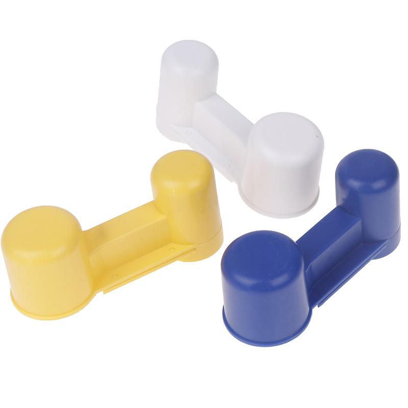 1pcs Plastic Pet Drinker Bowl Portable Water Bottle Feeding Cat Chicken Pigeon Parrot Hamster Double Nozzle Water Guide For Bird