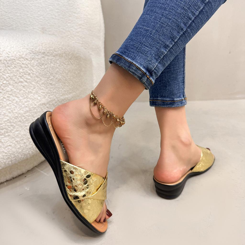 Women Sandals Black Gold Silver Wedge Platform Shoes for Women Plus Size 36-43 Retro Thick Bottom Gladiator Shoes Slippers Women