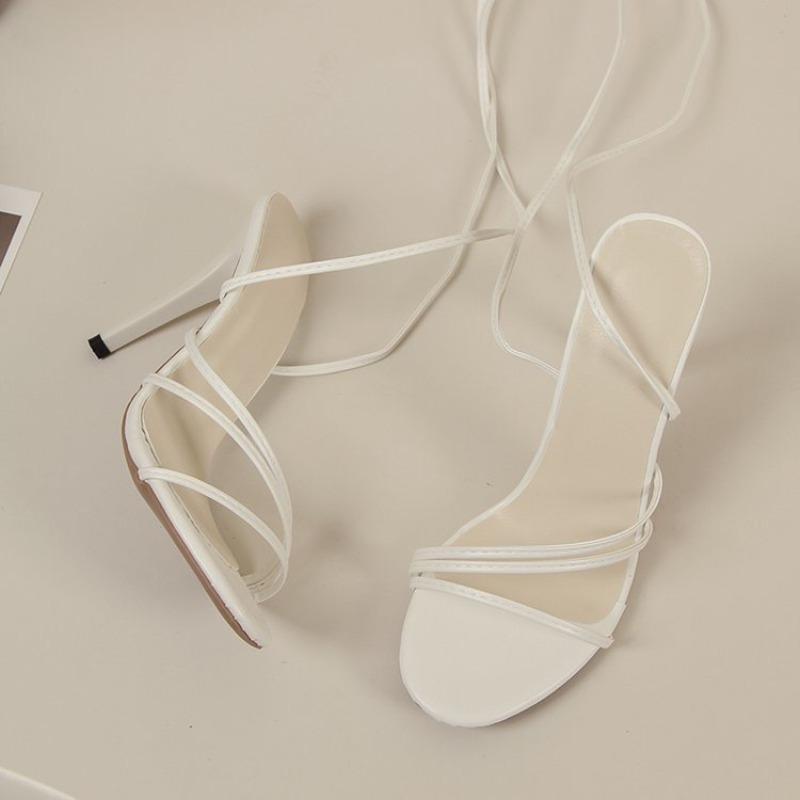 Nye sko med fiskeåpning for kvinner, høyhælte sandaler og sko med rund tå og snøring for kvinner