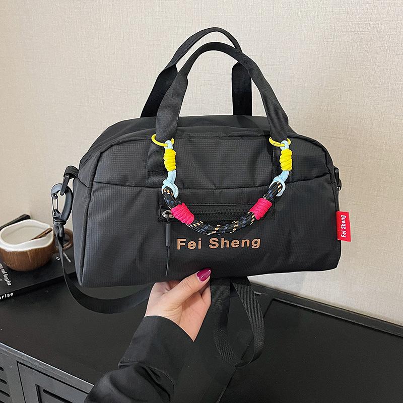 Нишевая повседневная текстурная модная сумка-подушка осенне-зимняя новая сумка большой емкости 2025 года женская плечевая сумка-мессенджер