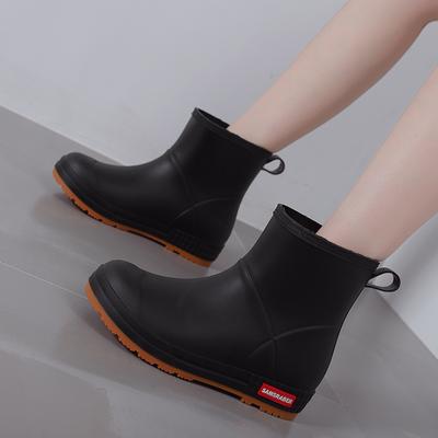 Moda Quattro Stagioni Abbigliamento da Coppia Femminile Scarpe Leggere in Gomma Impermeabili Antiscivolo Stivali da Pioggia Corti Monocromo da Donna PVC
