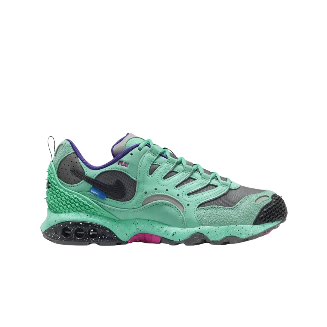 

Nike X Undefeated Air Terra Humara Light Menta Black 295