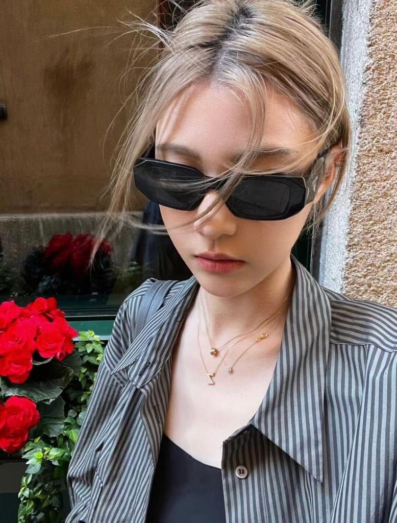 2025 Unisex Cat-Eye Sunglasses, High-End Rectangular Frame, Fashionable Sun Protection.