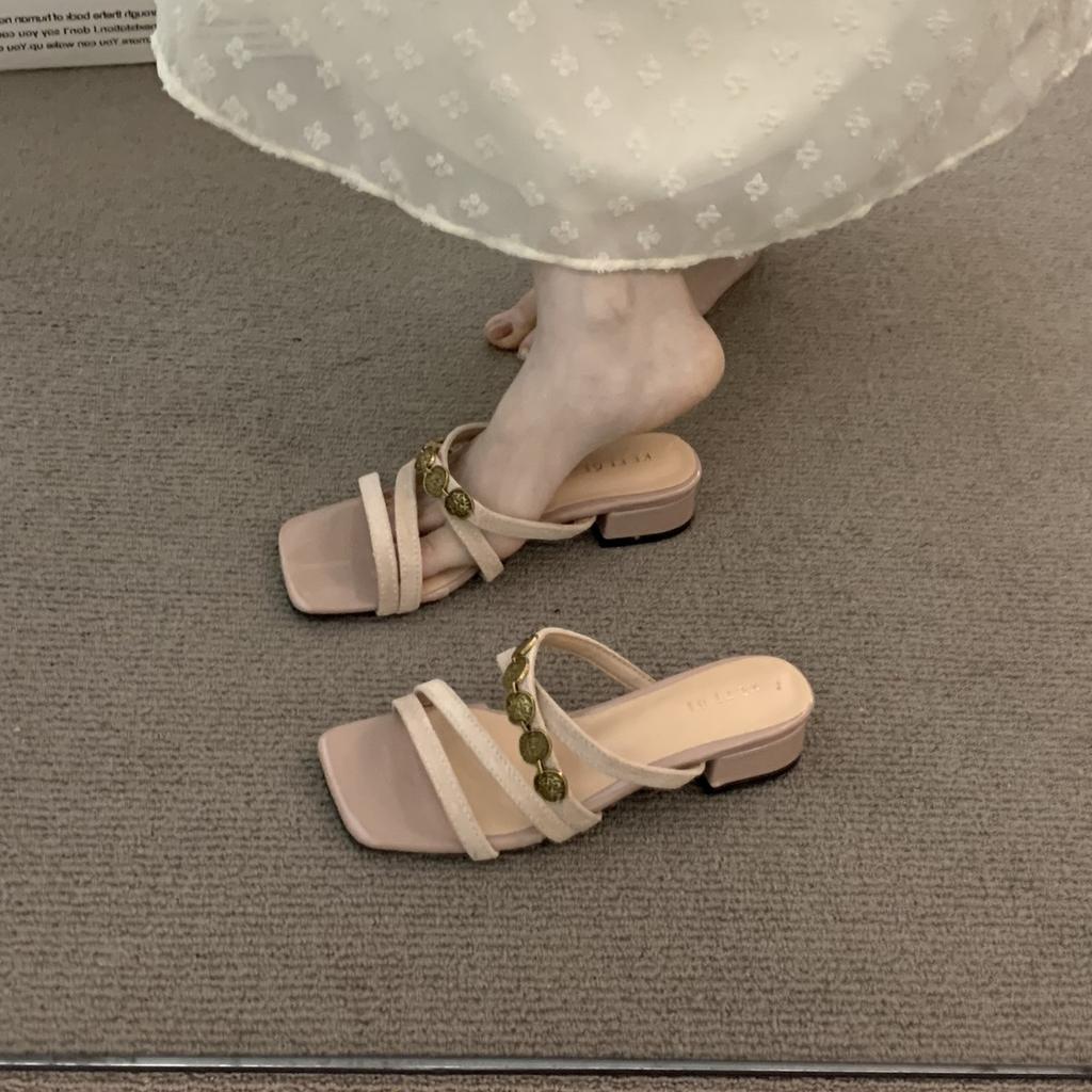 Niche thick heel French commuter outer slippers women's shoes 2025 summer skirt temperament evening breeze sandals