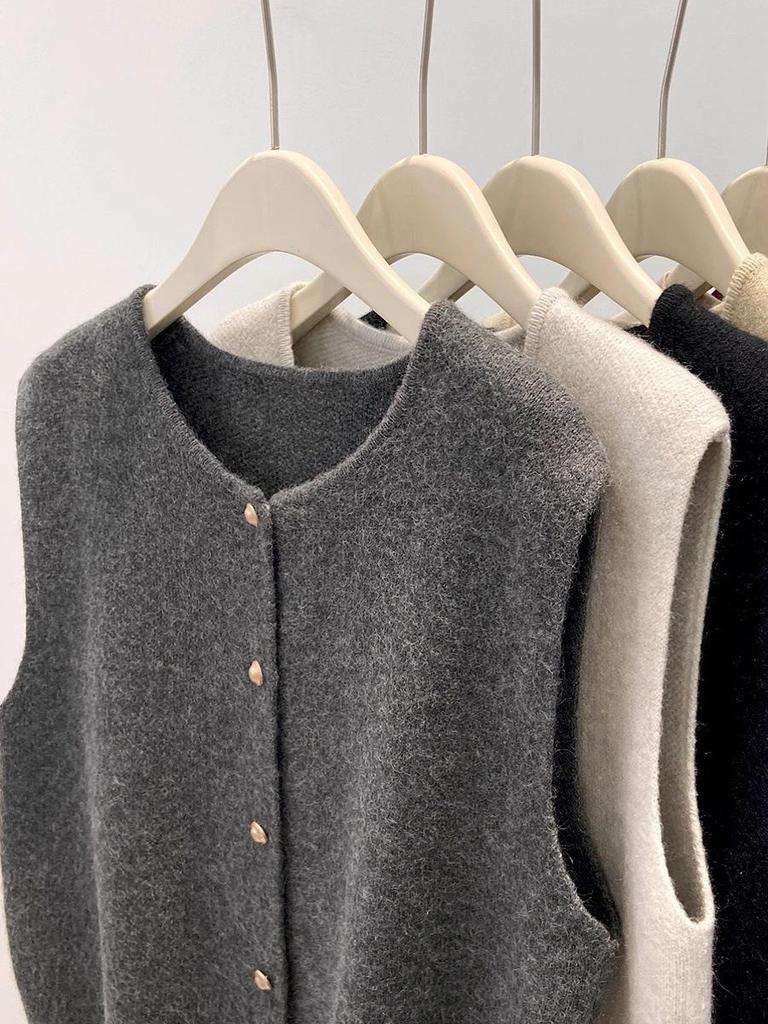European Style Women's 2025 Knitted Sleeveless Cardigan Sweater for Spring & Autumn