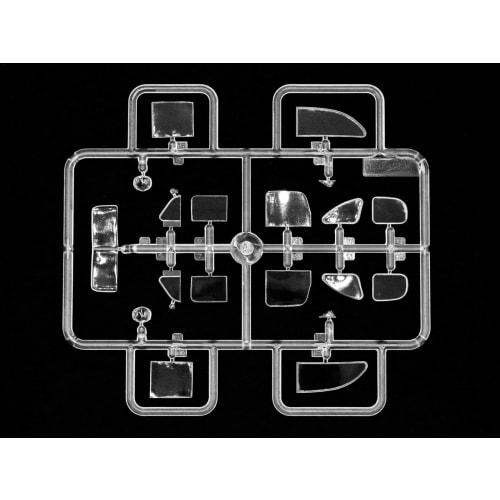 ICM 1/35 scale German Kapit?n 2-Door Saloon Staff Car Plastic Model 35476