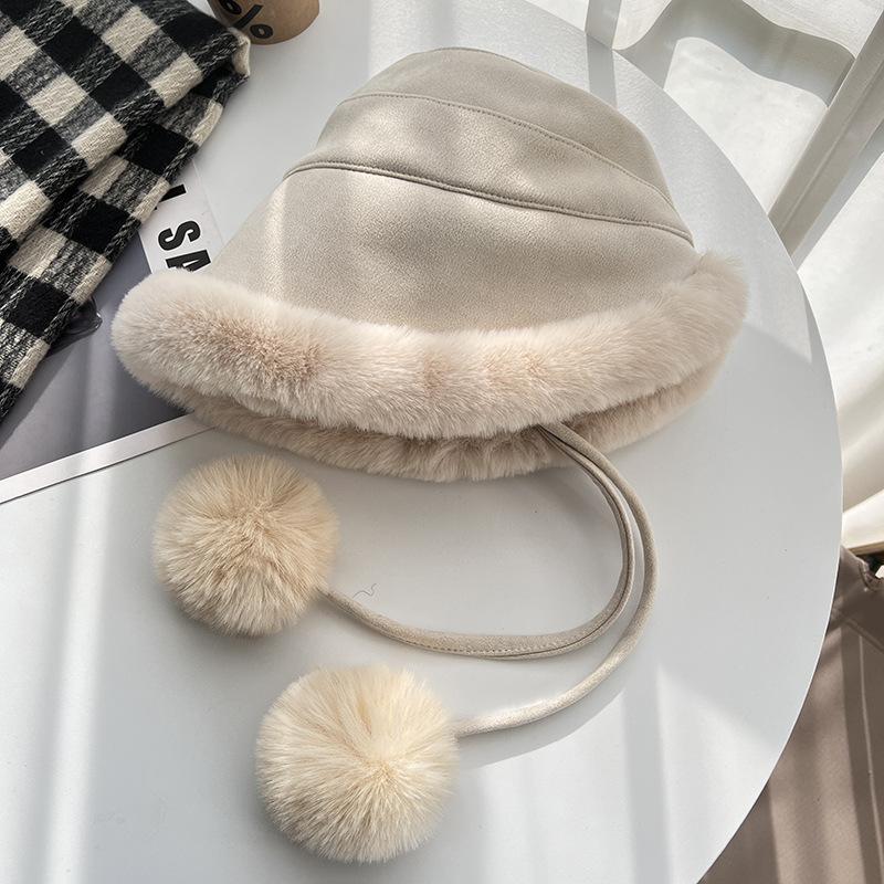 Hat women's 2025 new winter plush bucket hat thickened warm windproof ear hat shows small face