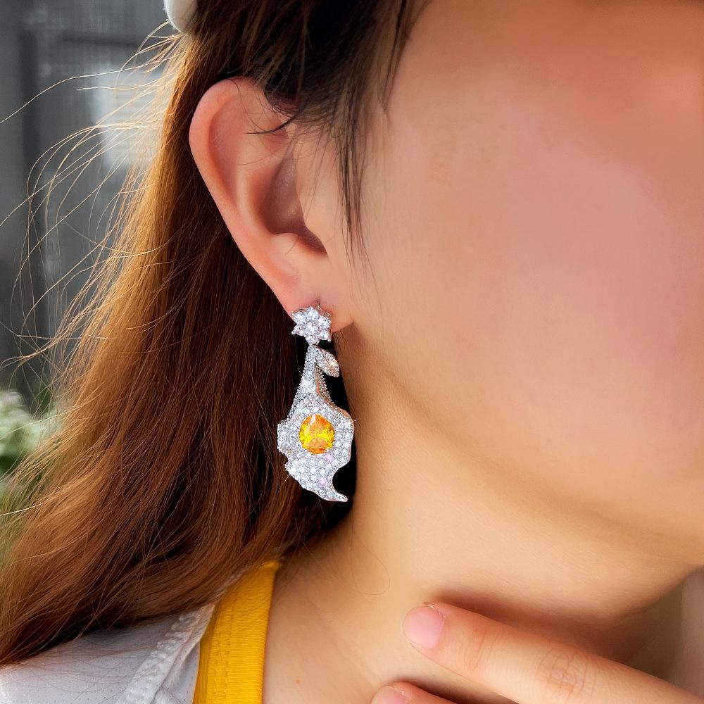 Cercei Retro High-End cu Zirconii Florale Design de Lux Ușor Toamnă și Iarnă Cercei cu Muncă Grea