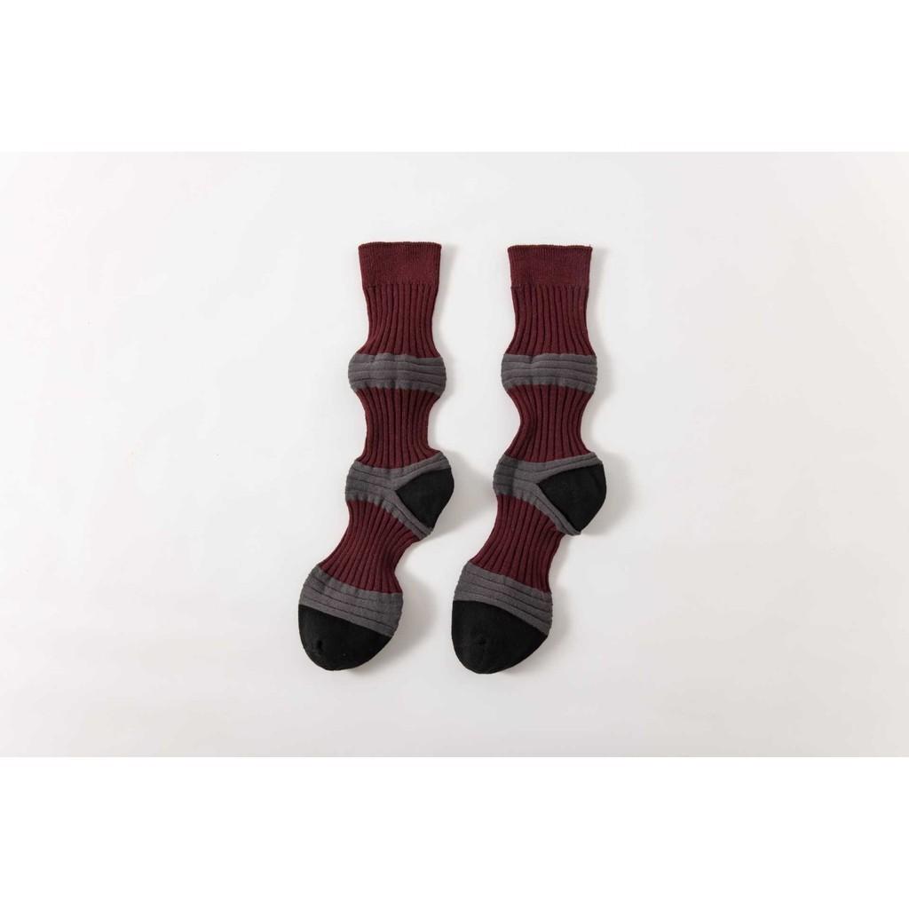 

Новые носки для детей Контрастные цвета для осени и зимы Кофейные носки средней длины для женщин Полосатые носки средней длины для женщин глубоко cerise