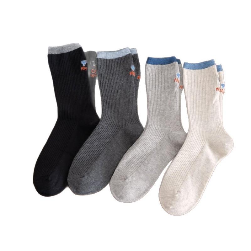 Embroidered Cartoon Cat Eating Fish AB Asymmetrical Design Pure Cotton Mid-calf Women's Socks