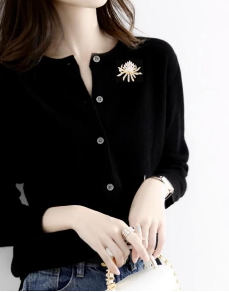 Kristallzirkon-Blumenbrosche Luxuriöse Diamant-Blumenansteckblume Geschenk für Frauen zum Einzug Wird in einem Geschenketui geliefert Hochzeiten, Abschlussfeiern, Zeremonien,