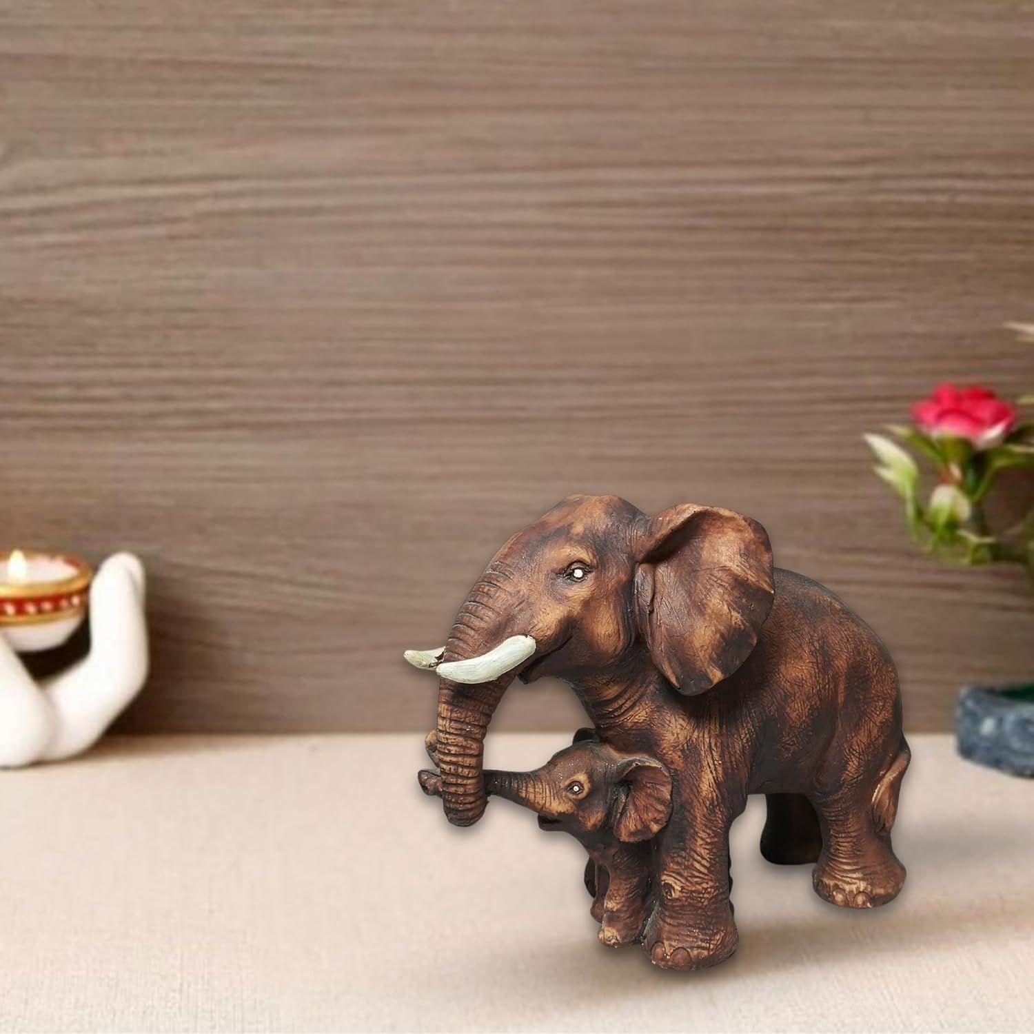 

Коричневая полирезина Мама и слоненок 8 дюймов - Набор из 1 выставочного экземпляра Фигурка мамы и слоненка для домашнего декора