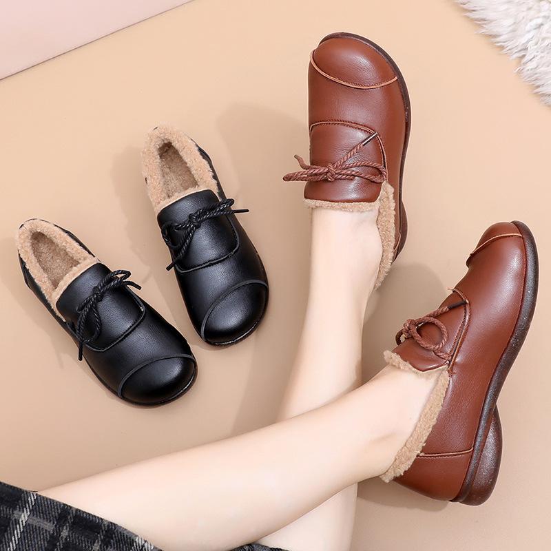 Old Beijing cotton shoes women's autumn and winter women's shoes middle-aged and elderly elderly mothers flat-bottomed non-slip one-pedal
