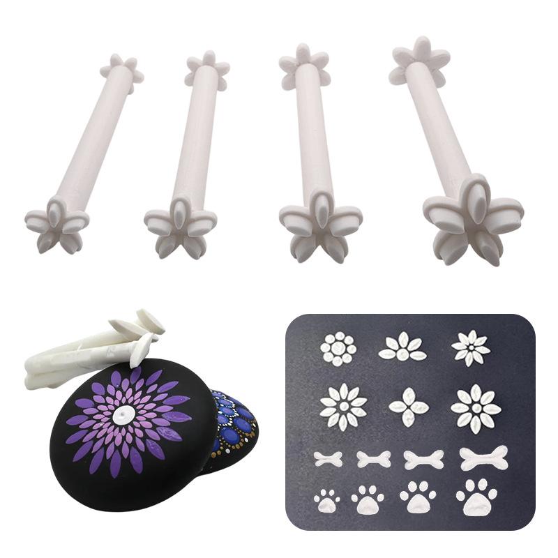 Lot de 4 outils DIY Motifs Fleurs Graffiti Papillons Lune Floraux Outils de Pointillage Stylo Peinture par Points Outils de Gaufrage Stylo Tampon Art