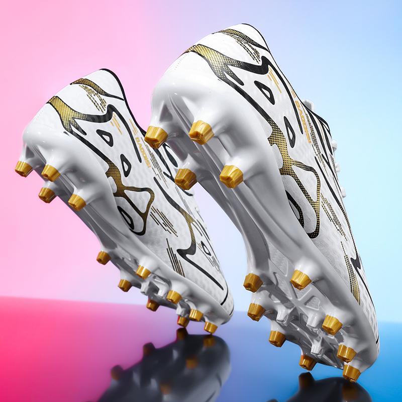Soccer Shoes New Men Football Boots TF Sport Training Soft Ultralight Breathable Professional Sneakers Unisex Grass Cleats Match