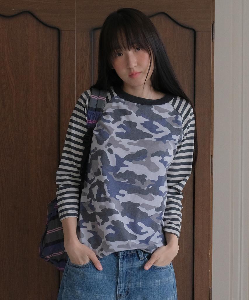 Baniswimeonteu Military Candy Pop Tee_Charcoal