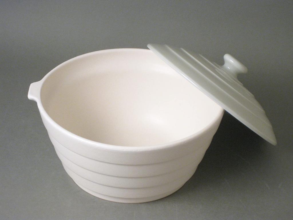 Yaemon Kiln Daikei Only Bowl, All-Purpose Cooking Pot, Oven, and Microwave Safe, Lightweight and Easy To Use, Arita Ware, Ivory, HJ-05
