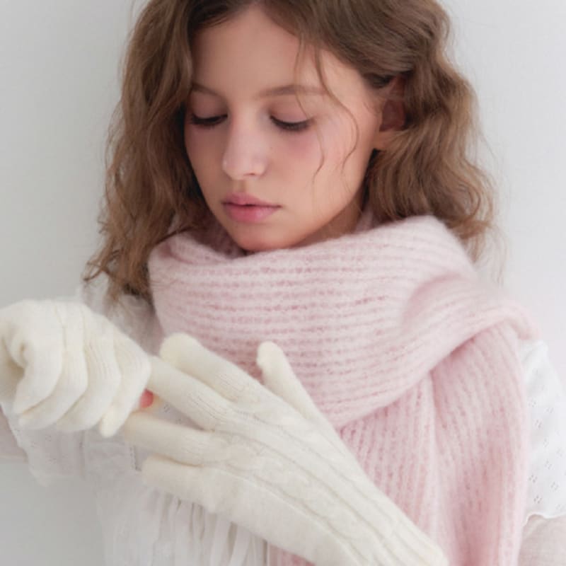 RENNYRENNIE CABLE GLOVES - Choose 1 of 3 cable gloves