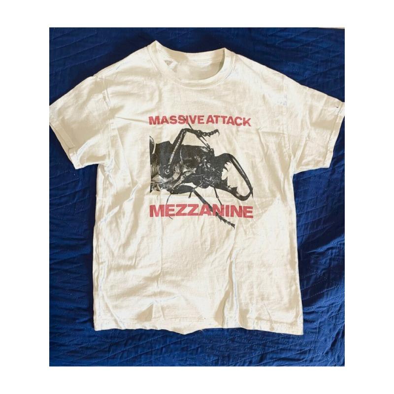 Retro Style Massive Attack Band Short Sleeved Comfortable White Unisex Tshirt Classic Style Collectible Tshirt