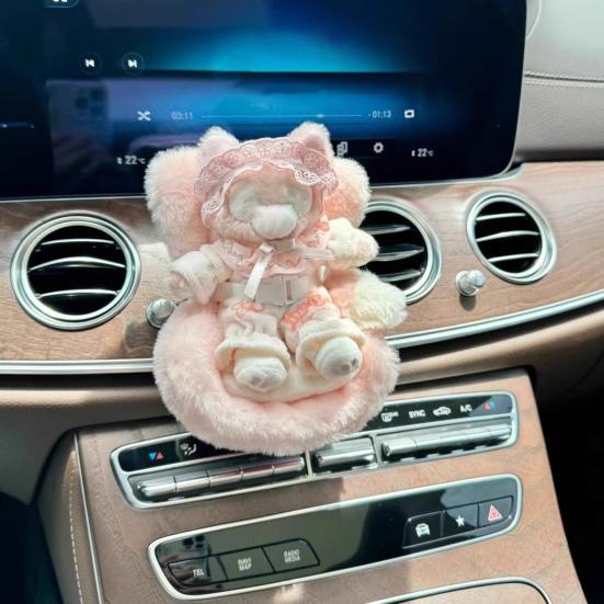 Bilsikkerhetssete for dukker Dekorativt sofasete med lodden pute og hodestøtte for bilens luftventiler Dekor for å vise frem dukkeleke