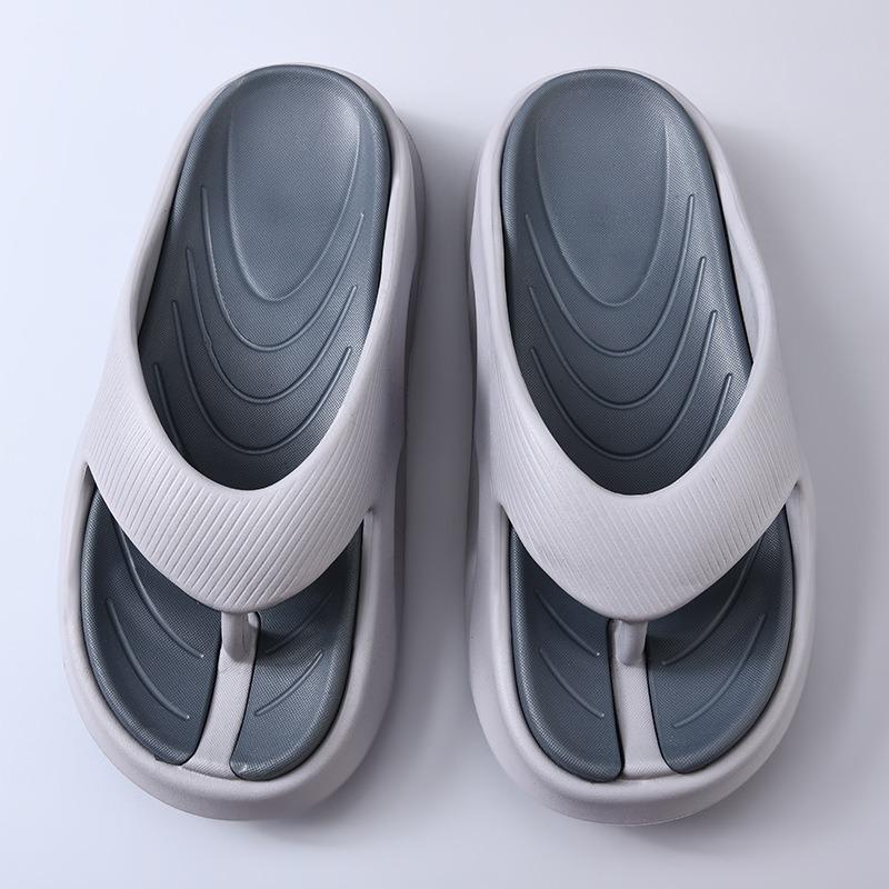 Summer New Men's Flip-flops Are Wear-resistant and Non-slip, and Casual Beach Slippers Can Be Worn Outside.