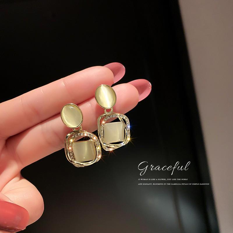 Korean Style Cubic Zirconia Geometric Cat's Eye Tassel Earrings - Luxurious & Exquisite Fashion Accessories