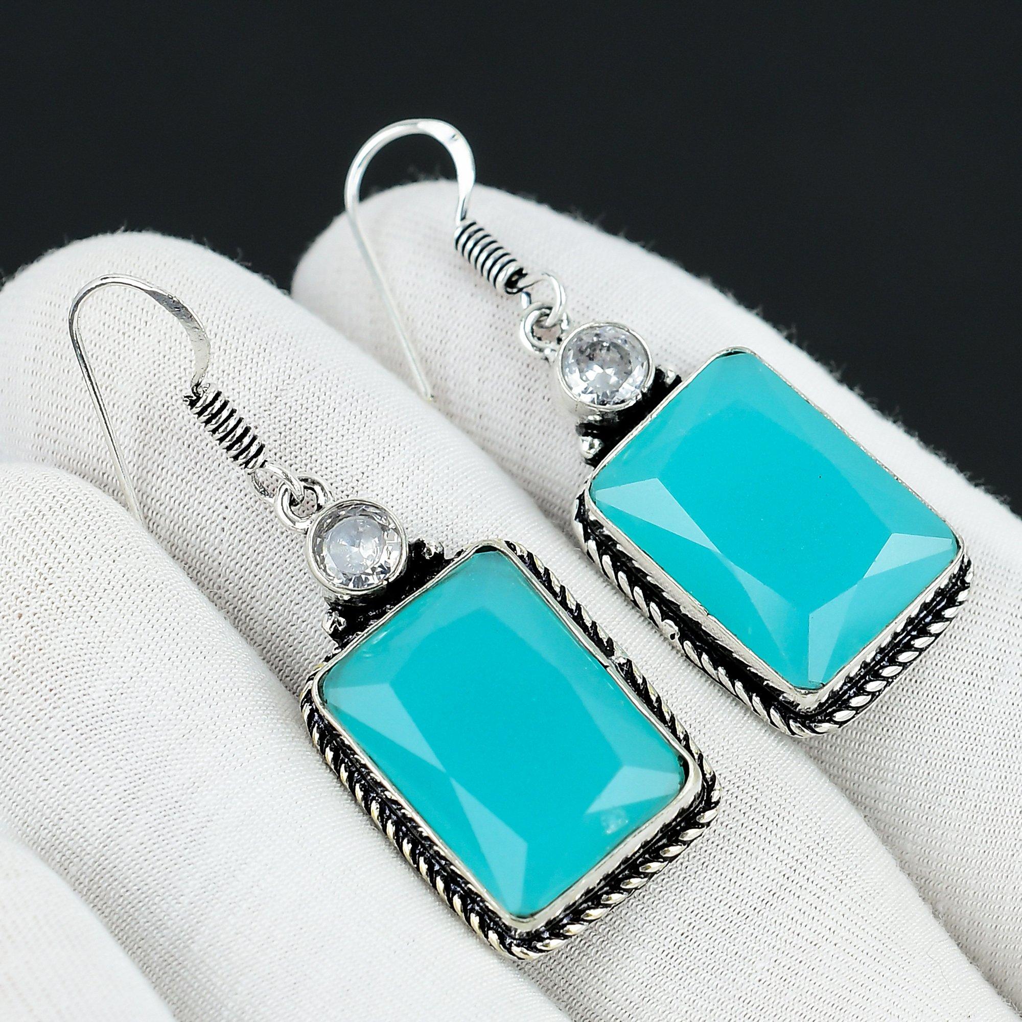 

Серьги с голубым халцедоном, белым топазом, серьги из стерлингового серебра 925 пробы. Красивые серьги-кабошоны с драгоценными камнями. Серьги на день рождения. Подарок для нее для мамы.