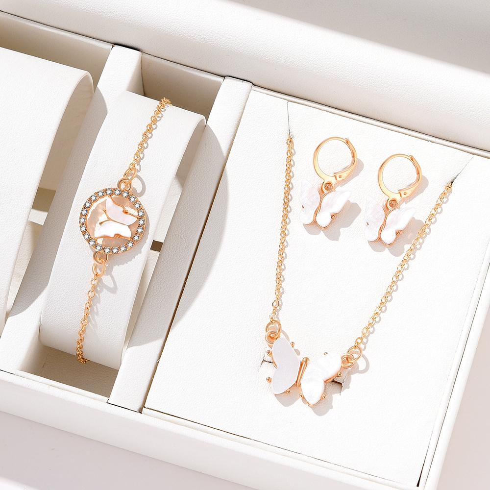 

Набор из 4 предметов Женский Минималистичный Универсальный Циркониевый Кулон Серьги Браслет Модный Легкая Роскошь Высокий Класс Персонализированные Аксессуары золотистый