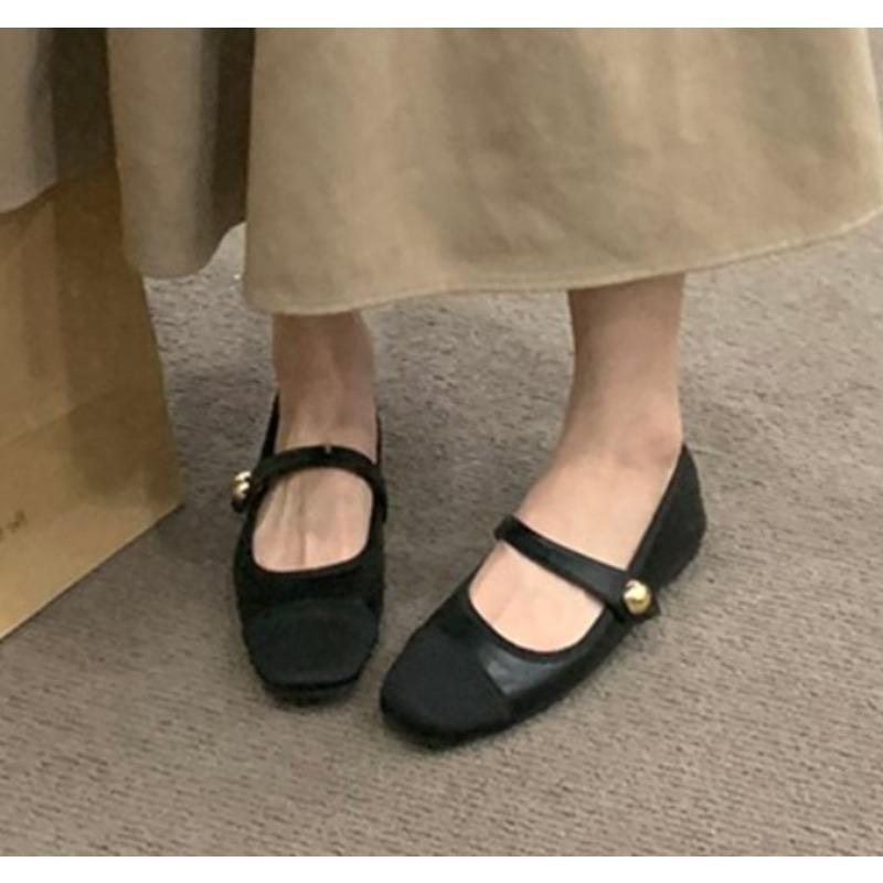 Fashion New Style Women Flat Shoes Fashionable and Versatile Square Toe French Mary Jane Shoes Women Summer Soft Soled Beanie Shoes