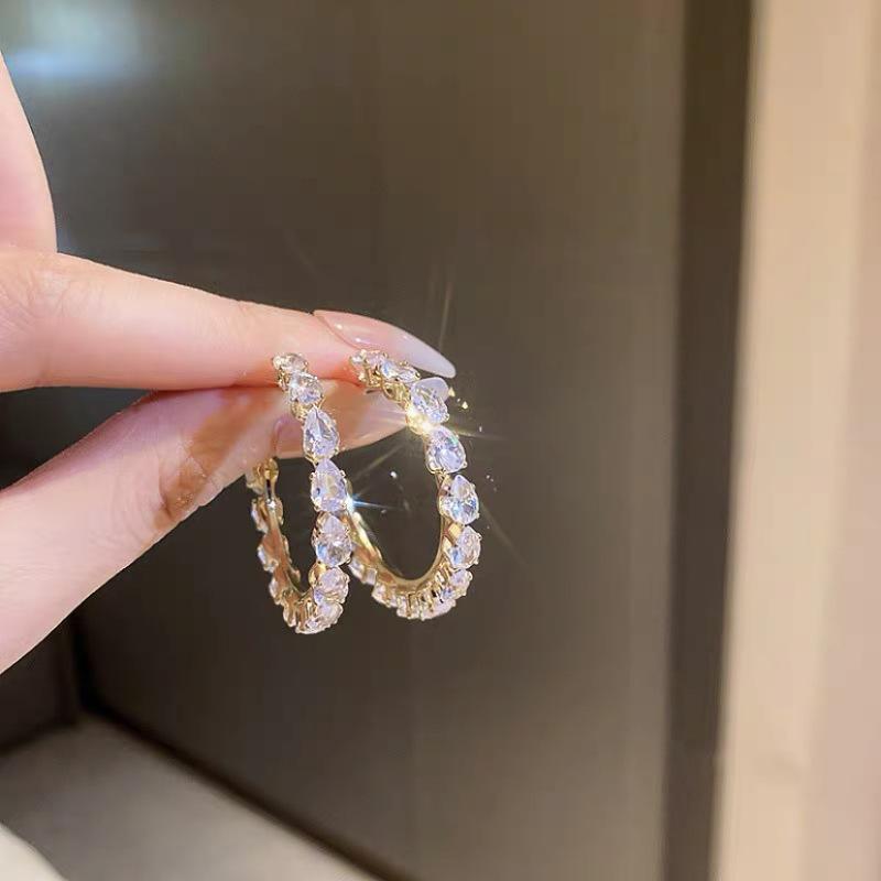 European and American Fashion High-end Atmospheric Earrings Trendy Cool Earrings Versatile Personalized Party Big Earrings Exquisite Commuter Earrings