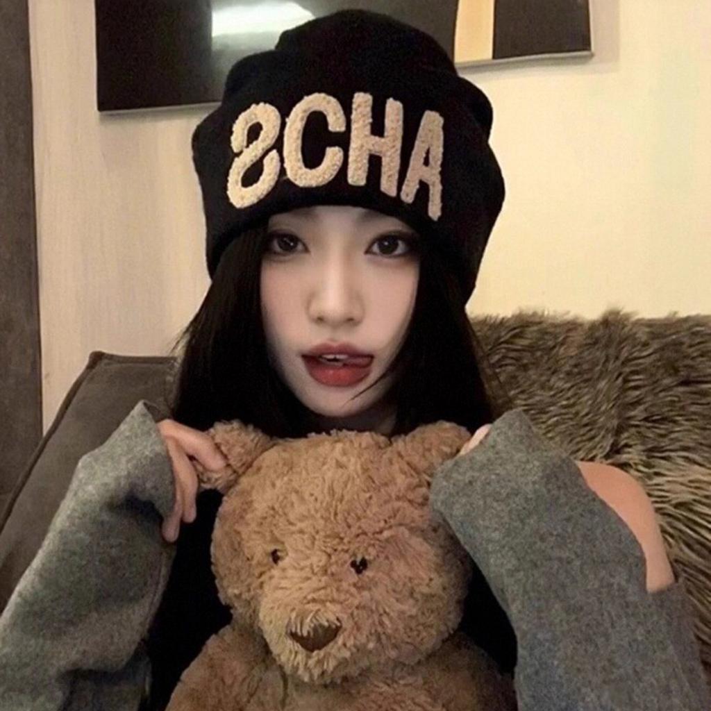 Korean version of Xiaoxiangfeng embroidered letter stack hat children's season warm knitted hat big head circumference showing face small cold hat