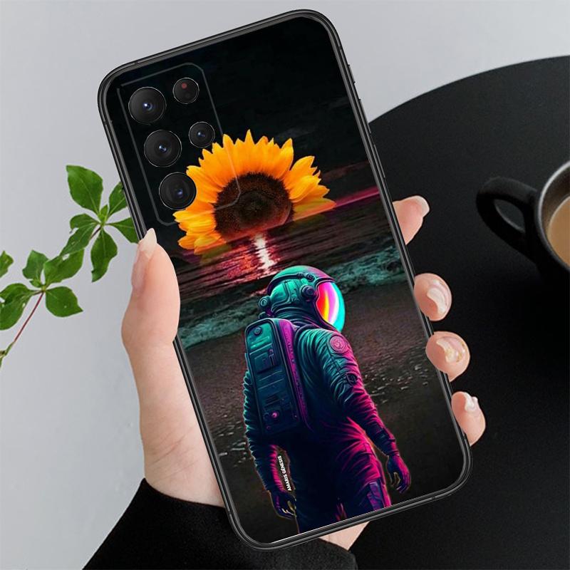 

Чехол для телефона с изображением астронавтов в цветочном поле для Samsung S24 S23 S22 S21 S20 Ultra S20 S22 S21 S23 S20 FE S24 Plus S23 FE