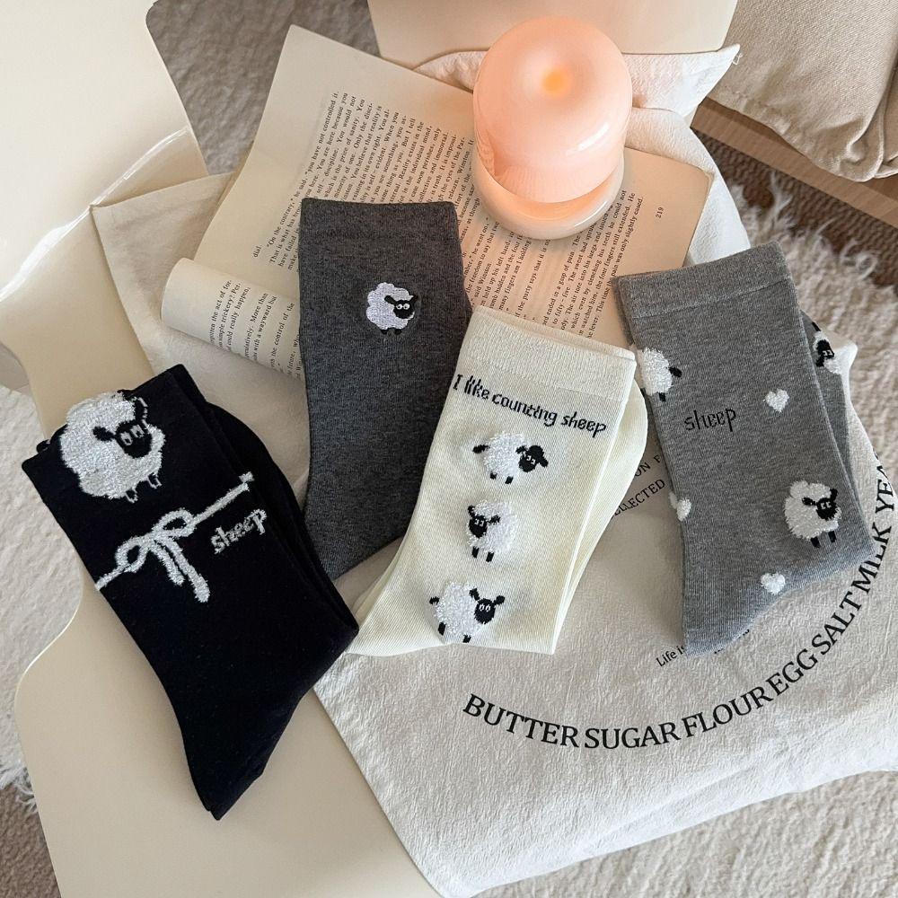 

4Pairs Breathable Mid-Calf Socks Letter Short Tube Socks Fashion Cartoon Sheep Socks Streetwear 4Pairs