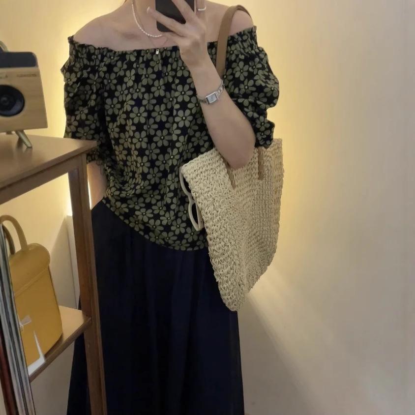 Personalized design sense green floral shoulder French temperament top summer cleaning age reduction versatile short sleeve women