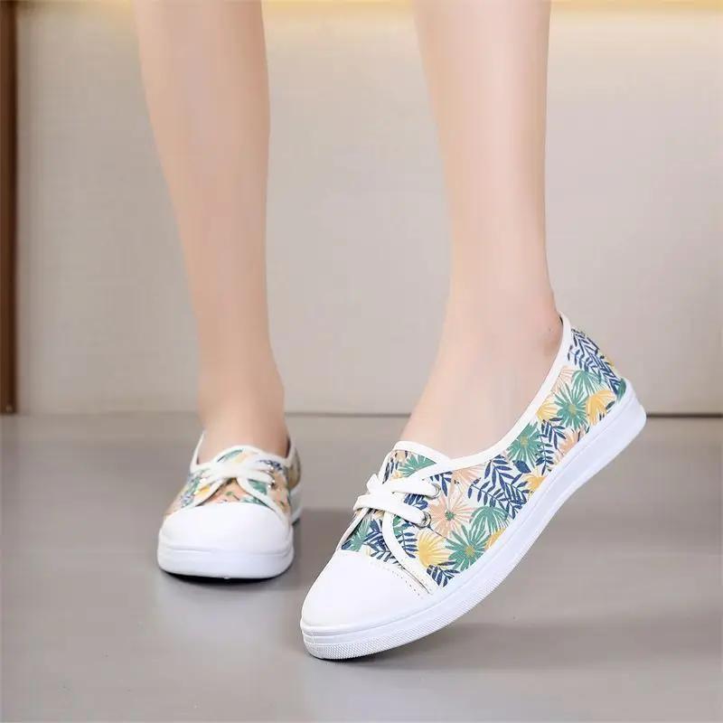 Fashion New Arrival 2025 In Flat Slip On Shoes for Women Offers 39 Deals High Quality Designer Luxury Walking Trends Woman Footwear Sale