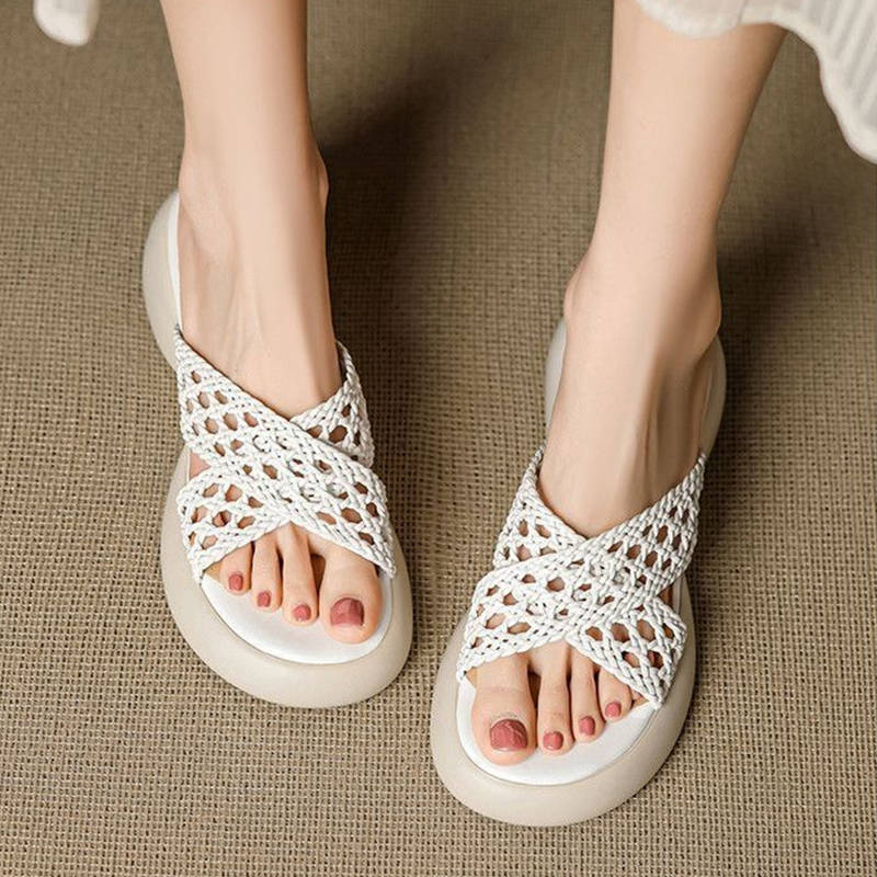 

Retro woven hollow cool slippers women s summer wear 2025 new fashionable versatile breathable thick heel one-word drag 40 бежевый