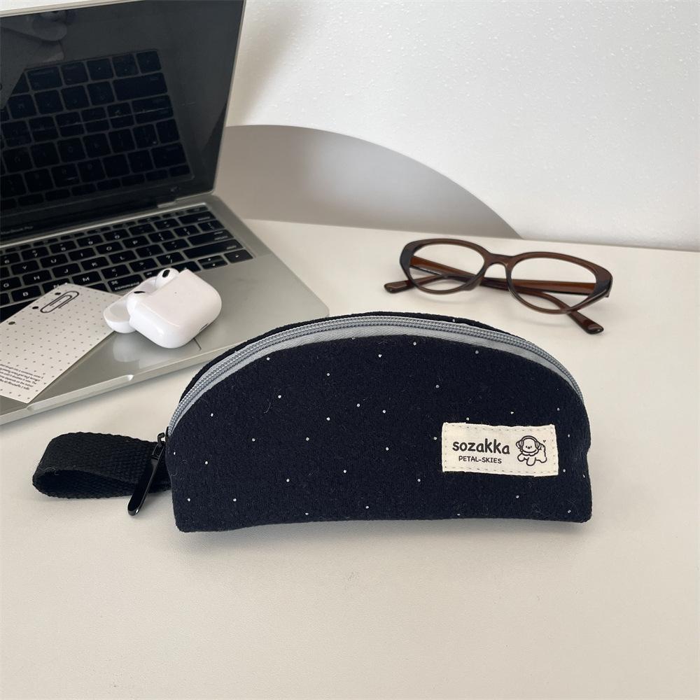 Casual Retro Style Pencil Case Large Capacity Korean Fashion Makeup Bag Portable Stationery Organizer for Students