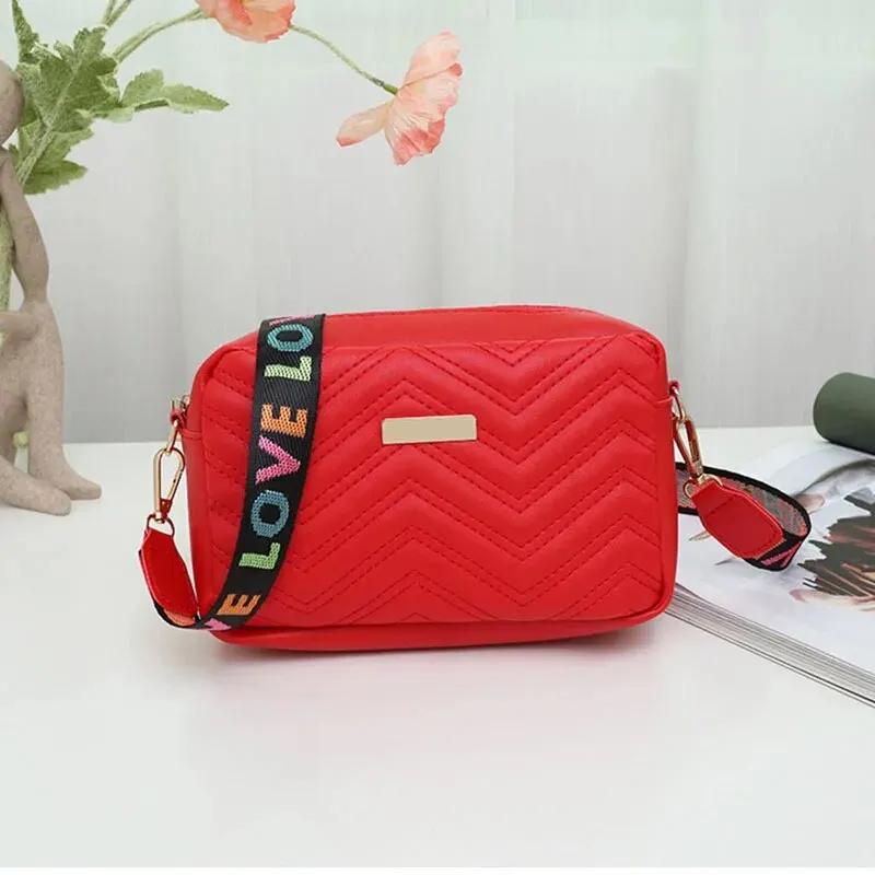 Embroidered PU Camera Bag, Small Square Shoulder Bag, Casual and Versatile